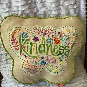 Kindness scripture pillow. Love is patient, Love is kind.